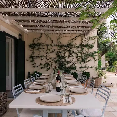 Vlasis Villa *